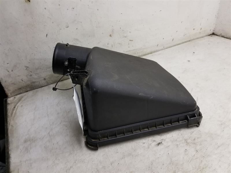 10-14 TOYOTA SEQUOIA SR5 5.7L UPPER AIR CLEANER BOX
