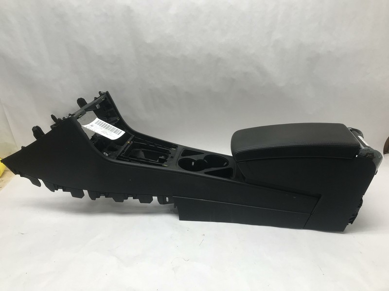 11-17 VOLKSWAGEN VW CC FRONT FLOOR CENTER CONSOLE ARMREST STORAGE ASSEMBLY OEM