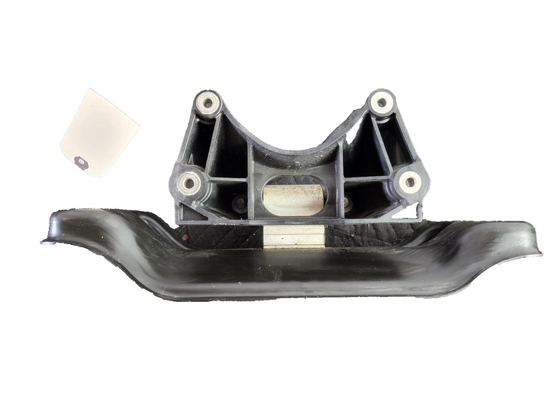 2020-2022 Mercedes GLC 300 Transmission Support Mount Bracket OEM 2132400702