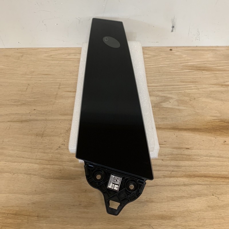 2018 Tesla Model 3 RH B Pillar Glass Applique AssemblyOEM 1100619 1205B20