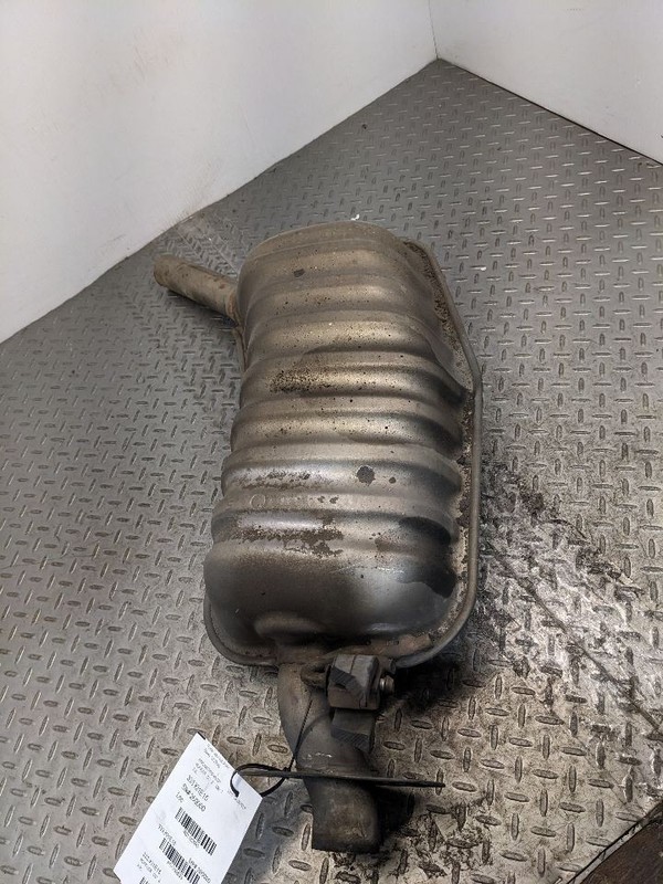 2014-2016 KIA CADENZA RIGHT PASSENGER SIDE EXHAUST MUFFLER OEM1182693