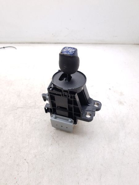 2017 TOYOTA PRIUS TWO-ECO FWD AT AUTOMATIC TRANSMISSION SHIFTER