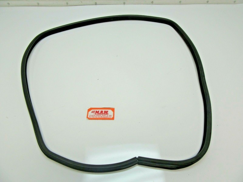 RUBBER SEAL REAR DOOR PANEL RIGHT PASSENGER BACK ON BODY BMW 325i 328i M3 SEDAN