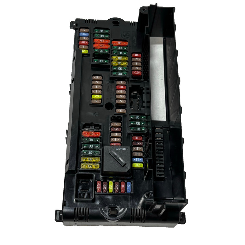π 2011β2016 BMW 528I F10 FRONT POWER DISTRIBUTION FUSE RELAY BOX 9252815 OEM