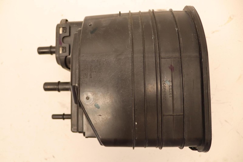 2013-2018 CADILLAC ATS SEDAN FUEL EVAPORATOR CHARCOAL VAPOR CANISTER OEM
