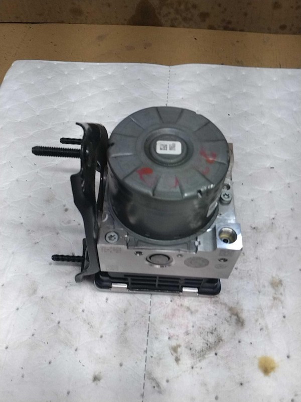 Used ABS Pump and Motor Assembly fits: 2023 Mazda Cx-50 assembly ID VA40437A0A G