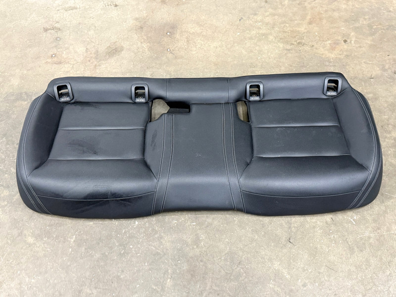 ⭐2014-2019 MERCEDES CLA250 REAR LOWER SEAT CUSHION BENCH PAD BLACK OEM LOT2739
