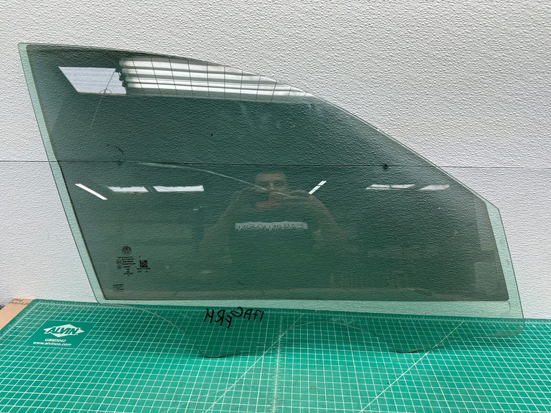 17-23 Alfa Romeo Giulia FRONT RIGHT PASSENGER SIDE DOOR WINDOW GLASS OEM