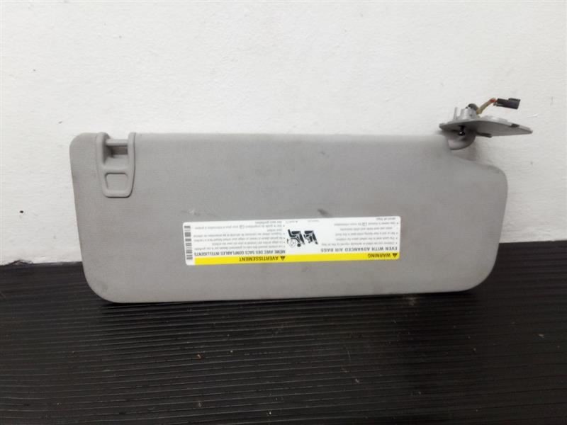 14-19 Chevrolet Silverado 1500 Left Illuminated Sun Visor Gray OEM 23459654