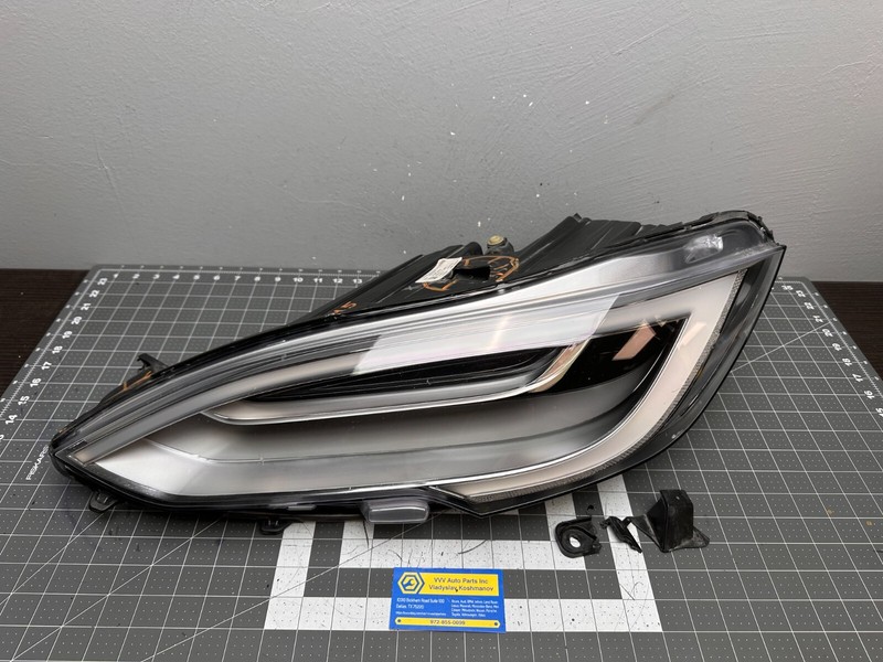 16-20 Tesla Model S - LEFT DRIVER SIDE LED HEADLIGHT LAMP Damaged OEM