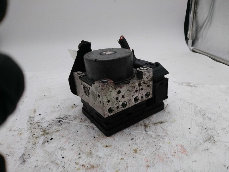 Used ABS Pump and Motor Assembly fits: 2019 Lincoln Mkc assembly Grade A