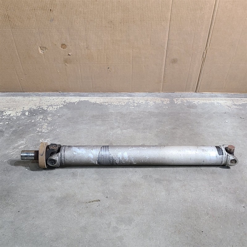 84-96 Corvette C4 Driveshaft Dana 36 Drive Shaft Auto Trans Aa7457