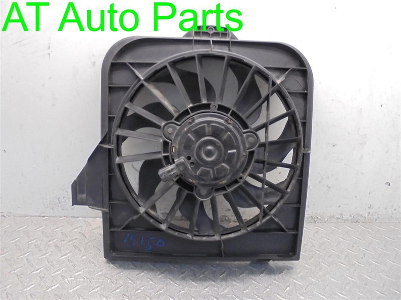 02 03 04 05 GRAND CARAVAN 3.3L DRIVER RADIATOR CONDENSOR FAN ASSEMBLY 04809171AC