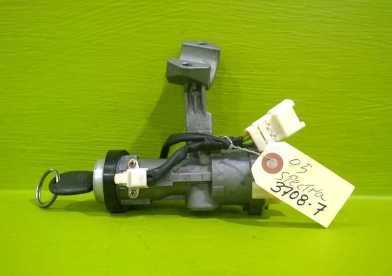 05 06 07 08 09 SPECTRA SDN IGNITION SWITCH CYLINDER HOUSING W/KEY OEM 3708-7