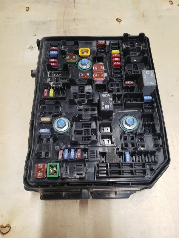 2022 GMC TERRAIN ENGINE FUSE RELAY JUNCTION BOX BLOCK OEM