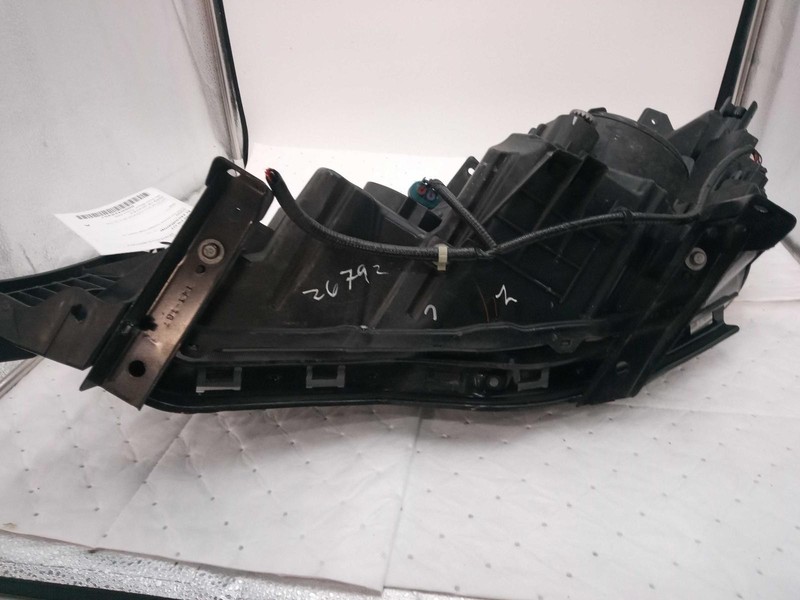2020 Honda Pilot Right Headlight Assembly Silver OEM 419741 95K Miles