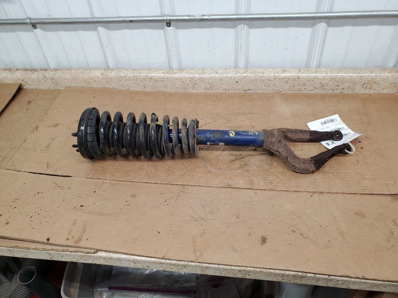 Driver Left Strut Front Sedan 5 Lug Fits 98-02 ACCORD 288899