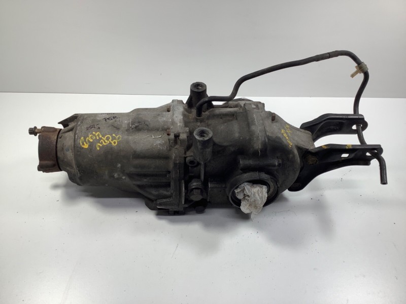 99-01 Honda CR-V Rear Differential Carrier AT AWD P6R OEM