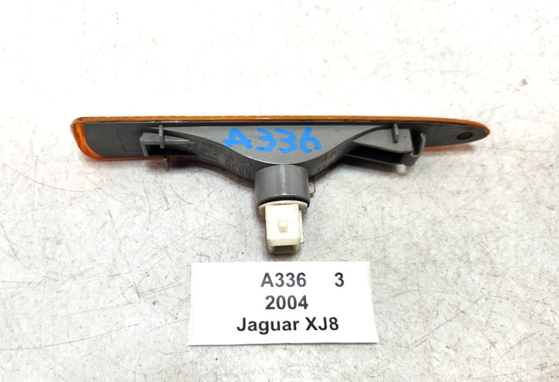 ✅04-05 OEM Jaguar XJ8 XJR Front Right Passenger Side Marker Turn Signal Repeater