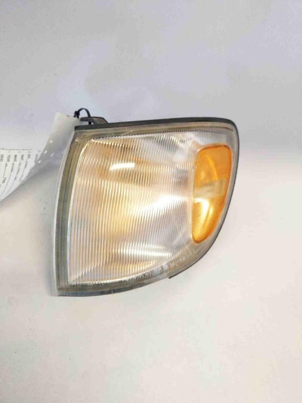 Park/turn Light/lamp TOYOTA SIENNA Left 98 99 00 01 02 03