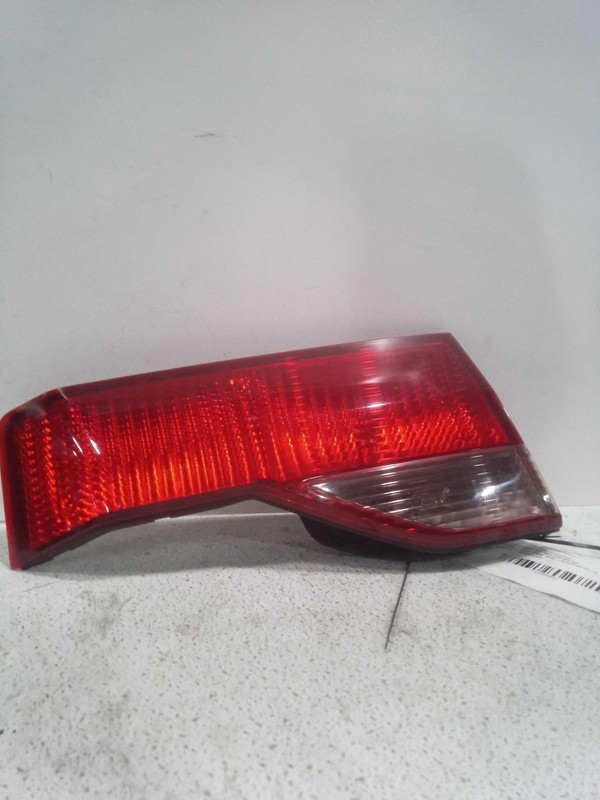 1999 Honda Accord Right Tail Light Assembly Silver OEM 610162 Used