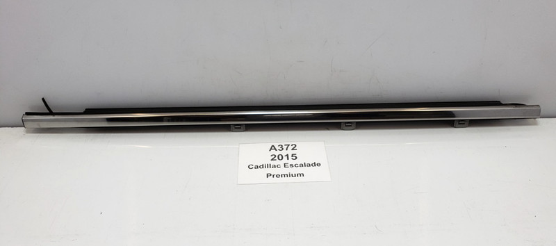 ✅15-20 OEM Cadillac Escalade Front Right Passenger Side Door Window Belt Molding