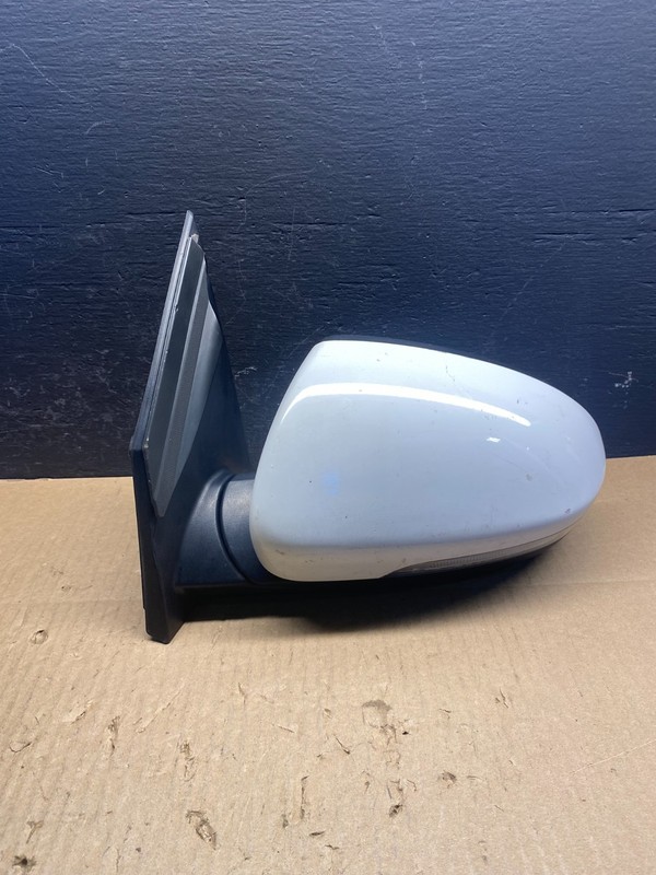 2010 to 2013 Hyundai Tucson Left Driver LH Turn Signal Door Mirror Oem AC2663 DG