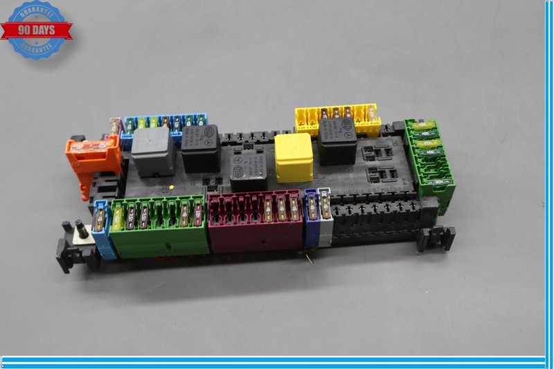 12-19 Mercedes X166 GL450 GL550 ML550 Rear Relay Fuse Box 1669063901 Oem