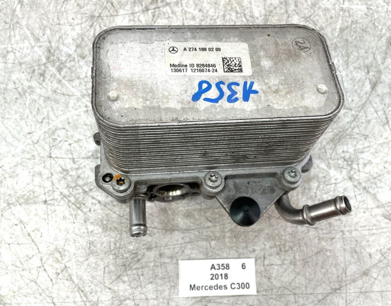 ✅ 17-19 OEM Mercedes C300 E300 A205 W205 2.0L Engine Motor Oil Cooler