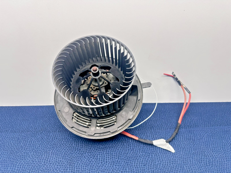 05–18 BMW X3 F25 A/C Air Conditioning HVAC Blower Motor Heater Fan Assembly OEM
