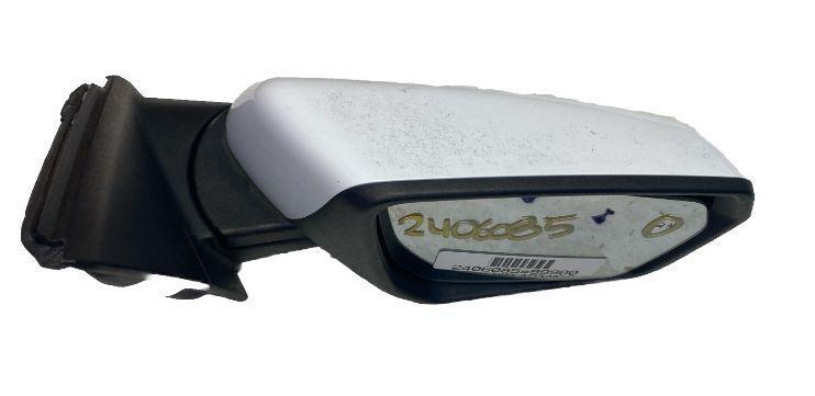 Chevrolet Equinox door mirror 18 19 20 right side white code 8624 OEM 84545812