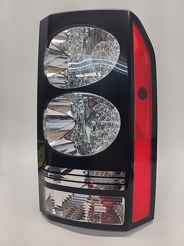 2014 - 2016 OEM LAND ROVER LR4 REAR RIGHT PASSENGER SIDE TAIL LAMP ASSEMBLY RH