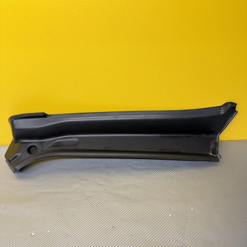 2022-2025 JEEP WAGONEER REAR RIGHT QUARTER GUTTER WATER DRAIN COVER PANEL