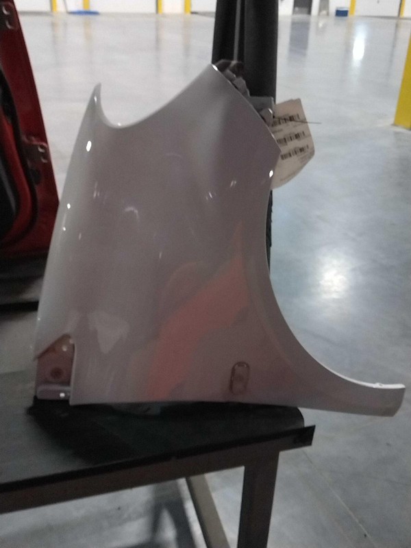 2016 SMART Fortwo RH Fender White 139724 OEM Used 30K Miles