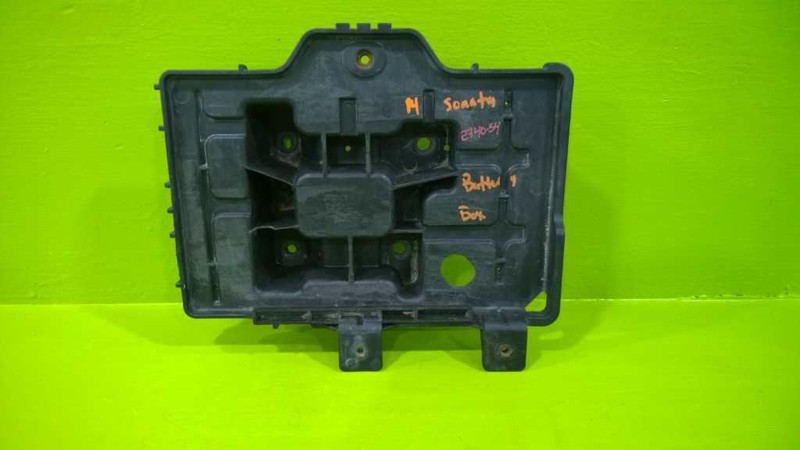 09 10 11 12 13 14 HYUNDAI SONATA BATTERY BOX TRAY OEM 2740-54