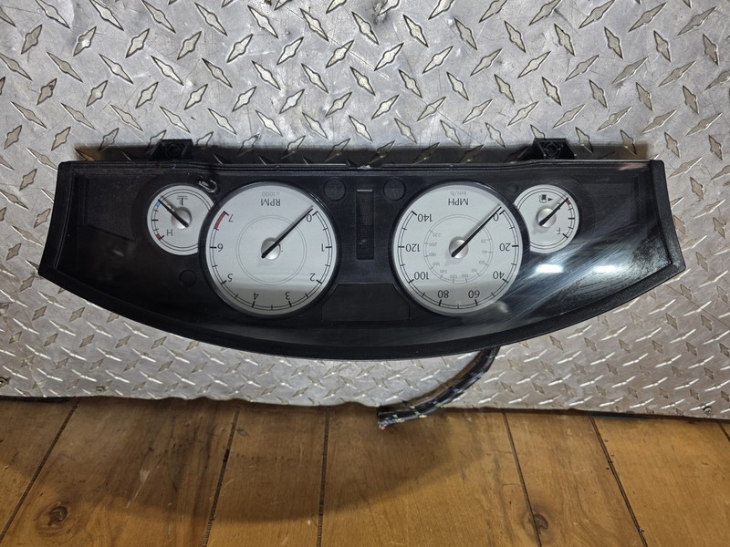 2005 Chrysler 300 Speedometer Assembly Tested Oem 95K Tested