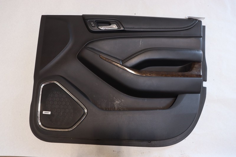 2015-2020 CHEVY/GMC SUBURBAN 1500 FRONT RIGHT PASSENGER DOOR PANEL COVER OEM