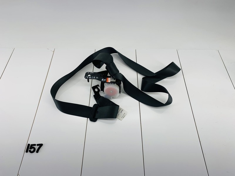 17-20 HYUNDAI ELANTRA REAR CENTER SECOND 2ND ROW SEAT BELT TENSIONER OEM