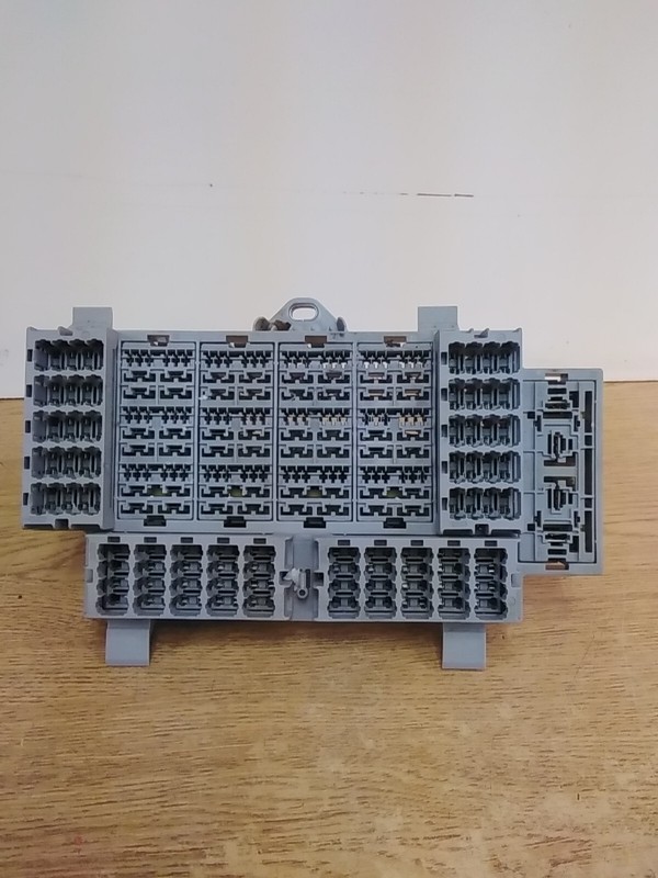 2021 International Fuse/Relay Block