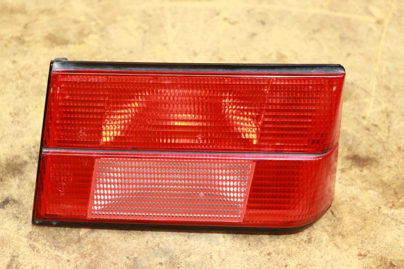 1989-1983 BMW E34 525 535 540 M5 Rear Right Tail Light Lamp in Trunk Lid OEM