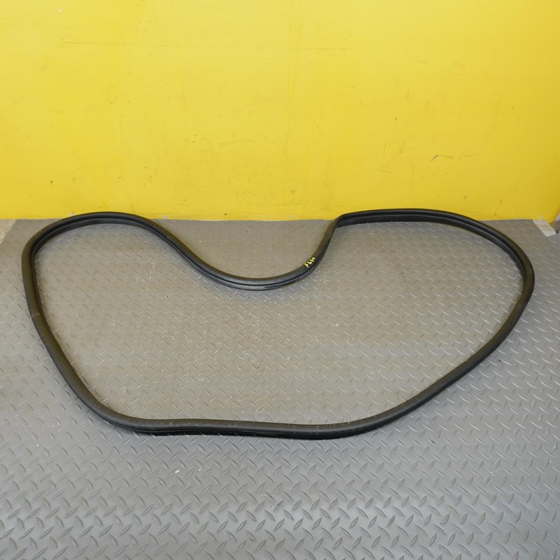 2022-2025 HYUNDAI IONIQ 5 FRONT LEFT SIDE DOOR SEAL WEATHER STRIPPING 82130GI000