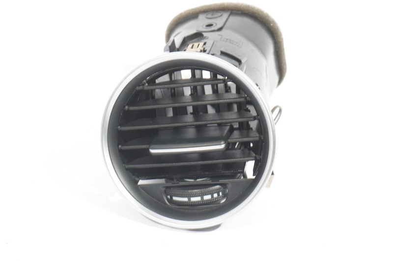2008 - 2014 MERCEDES BENZ C300 4MATIC W204 FRONT LEFTR AIR VENT OEM