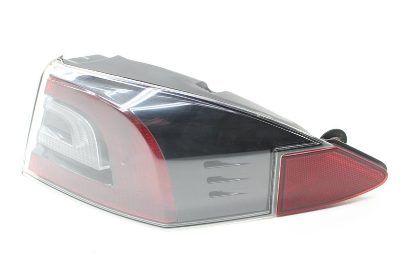 12-16 Tesla Model S Passenger Right Rear Tail Light