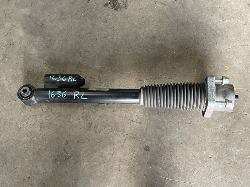 18-20 Land Range Rover L405 Rear Left Driver Shock Strut Absorber 4X4 1636 OEM