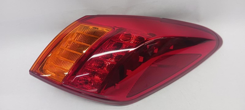09-'10 NISSAN MURANO Right Passenger Outer Taillight OEM Grade A