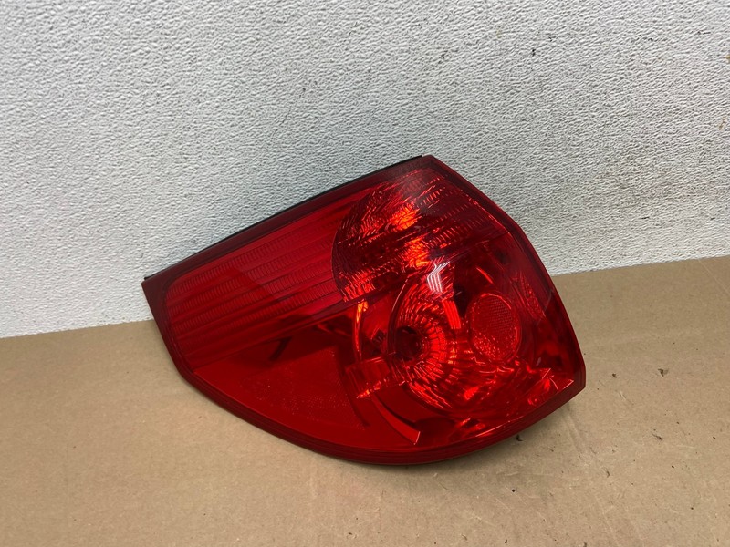 2006 to 2010 Toyota Sienna Left Driver LH Side Tail Light DEPO AE4979 LK