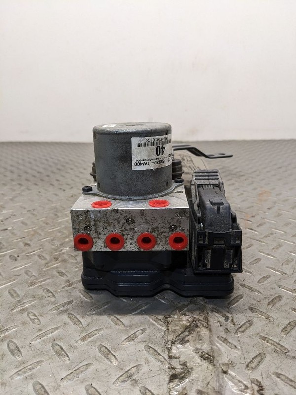 Anti-Lock Brake Part Actuator And Pump Assembly Fits 12-15 RIO 1106645