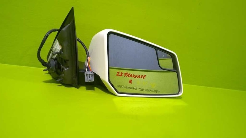 11 TRAVERSE ACADIA PASSENGER RIGHT SIDE VIEW MIRROR W/SIGNAL OEM 3130-40