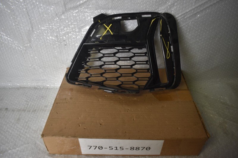BMW M340I BASE LEFT FOG LAMP BEZEL 2020-2022 OEM 51-11-8-075-649