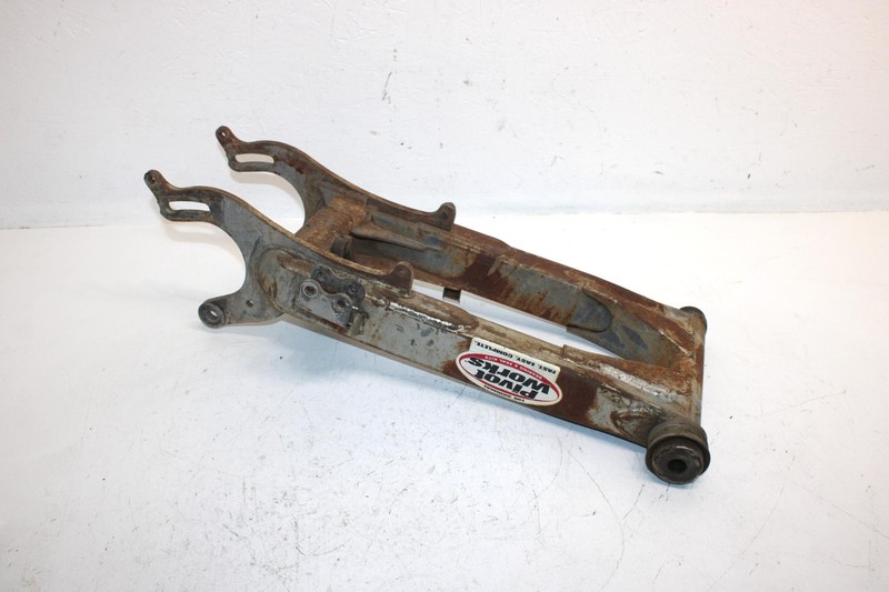 1988 YamahaWarrior 350 Yfm350xu Oem Swingarm 1UY-22110-00-35 AY15